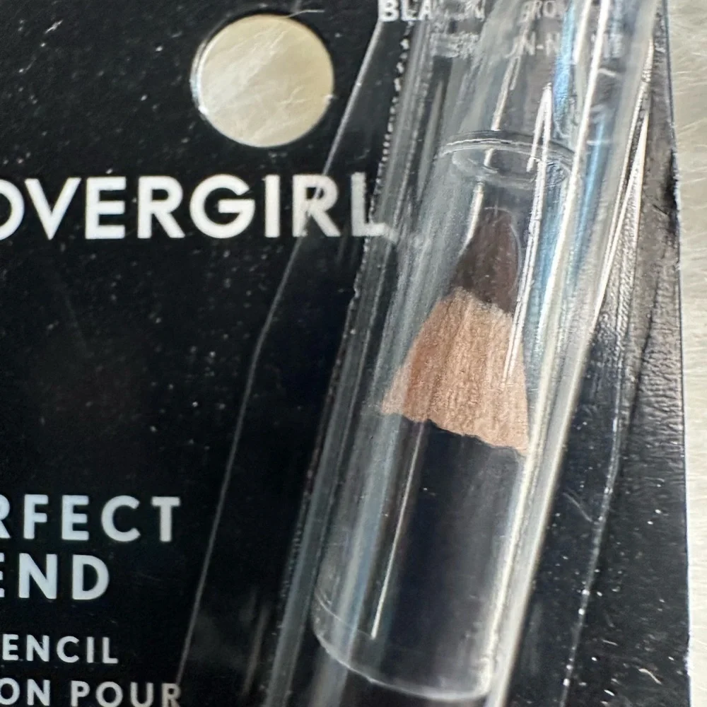 🩷5/$10 COVERGIRL Perfect Blend Eye Pencil - Black